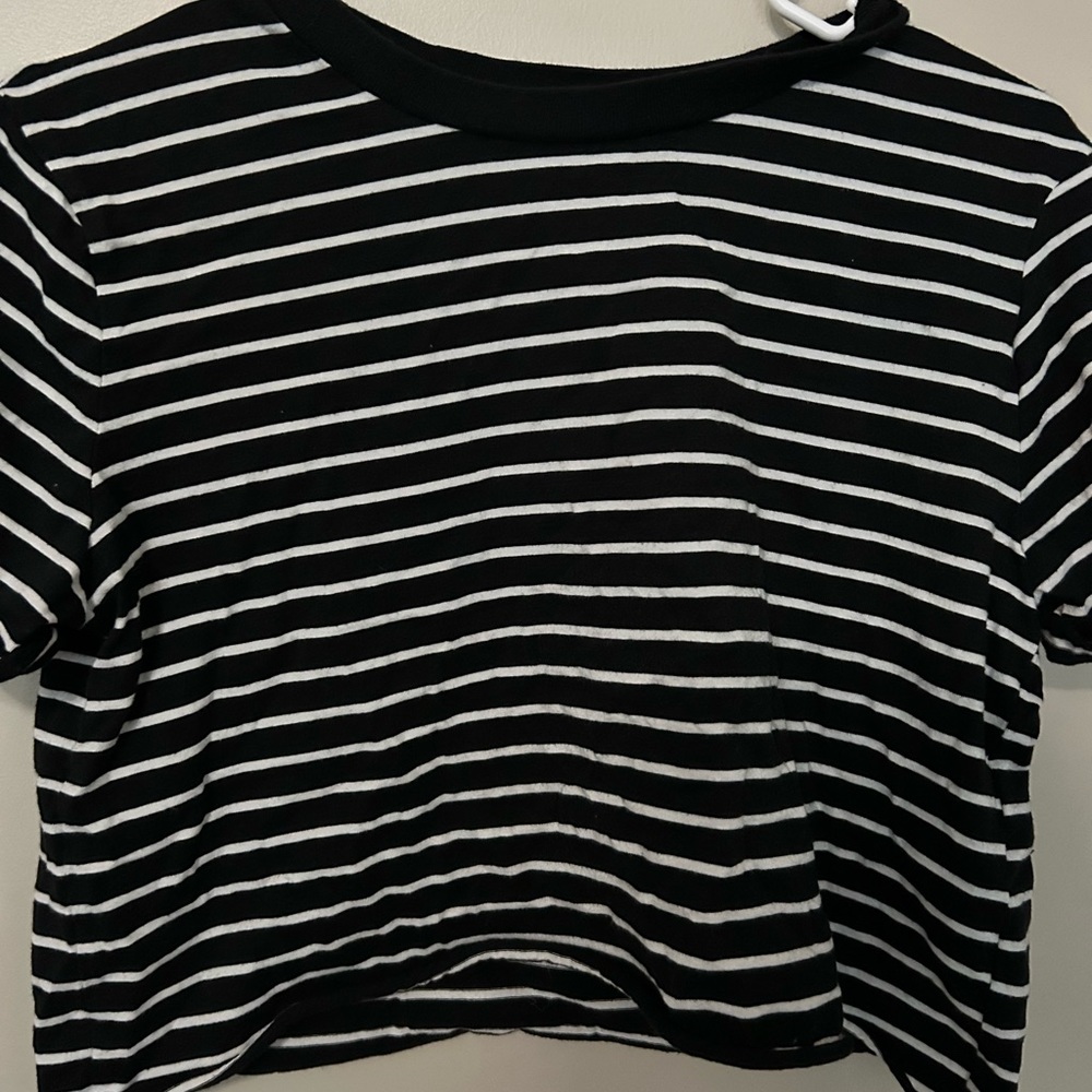 Forever 21 size small black and white crop top